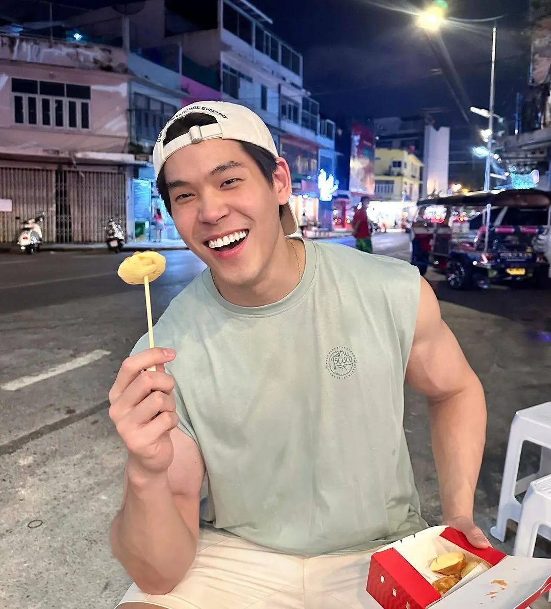 กล้ามกับโนมมม เลียแพล็บๆ