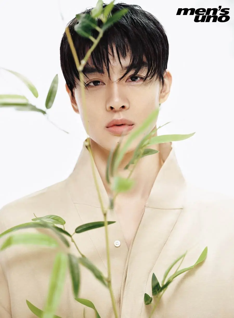 Yin Fang @ Men&rsquo;s Uno China February 2024