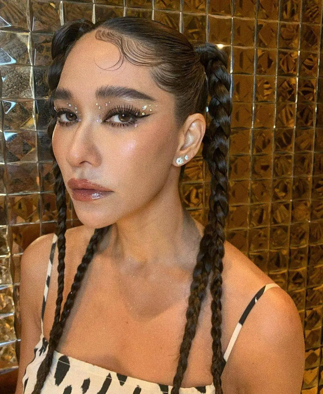 นางเอก ของ อนันดา เอเวอริงแฮม