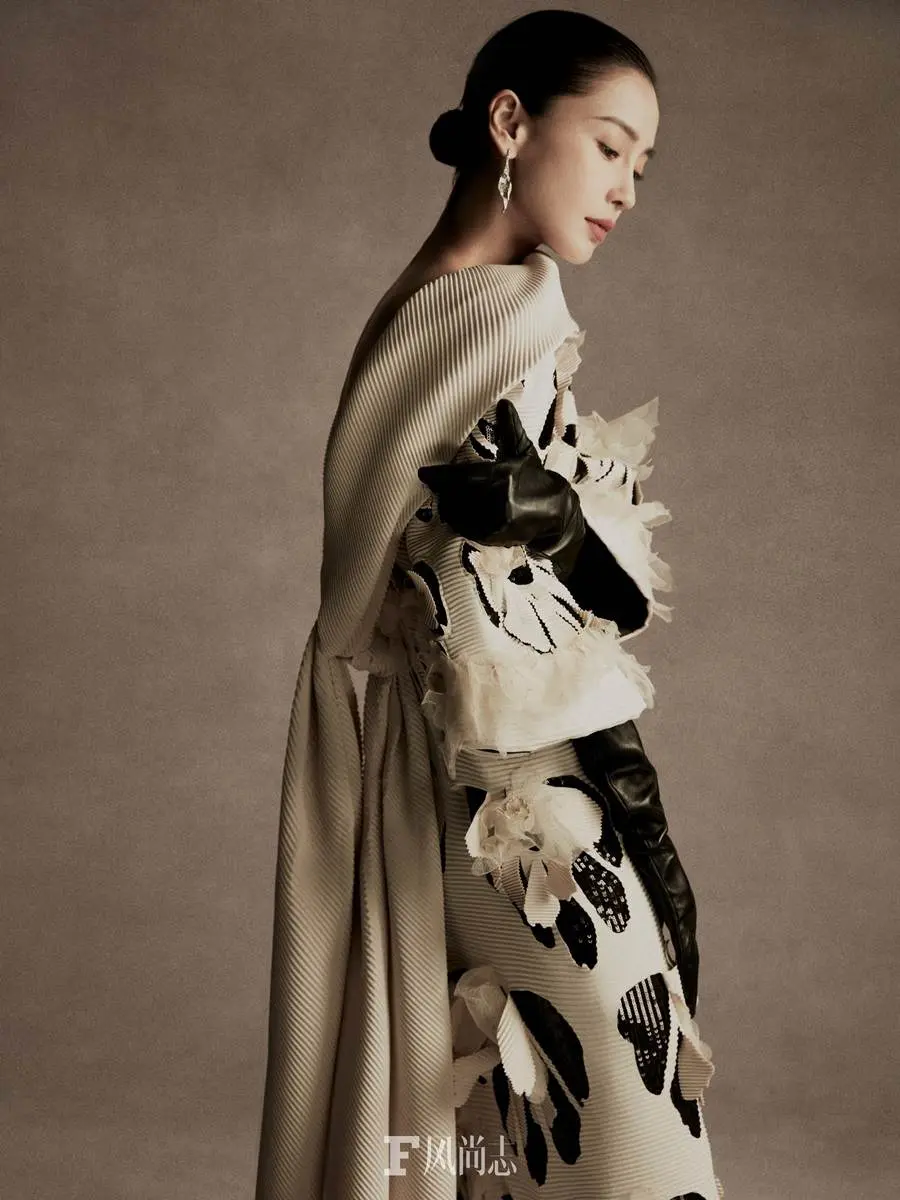Angelababy @ F风尚志 China  March 2024