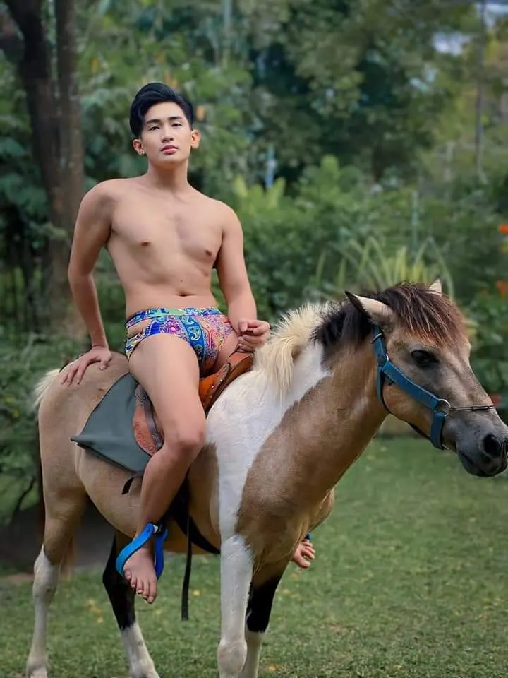 ม.ม้าคึกคัก