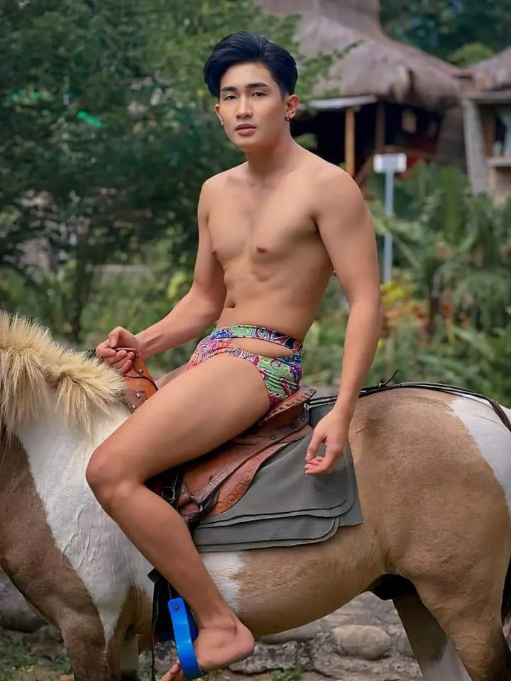 ม.ม้าคึกคัก