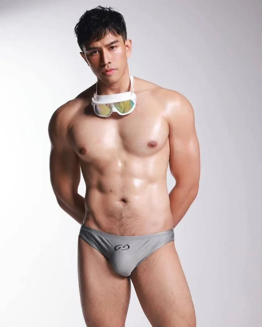 คลังใหญ่เครื่องสูบน้ำ