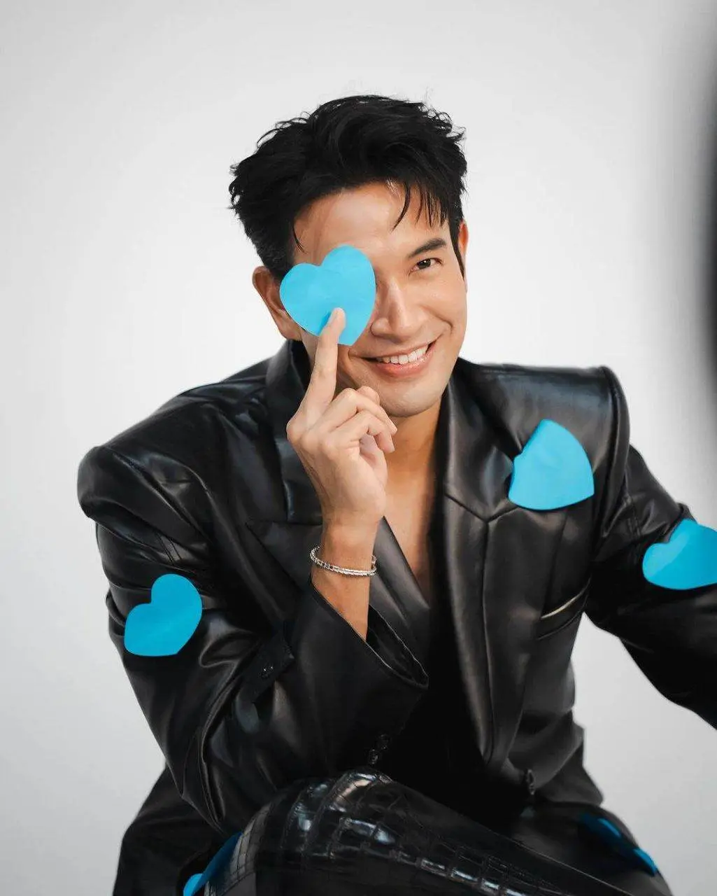 ดาราหนุ่มหล่อเข้ม