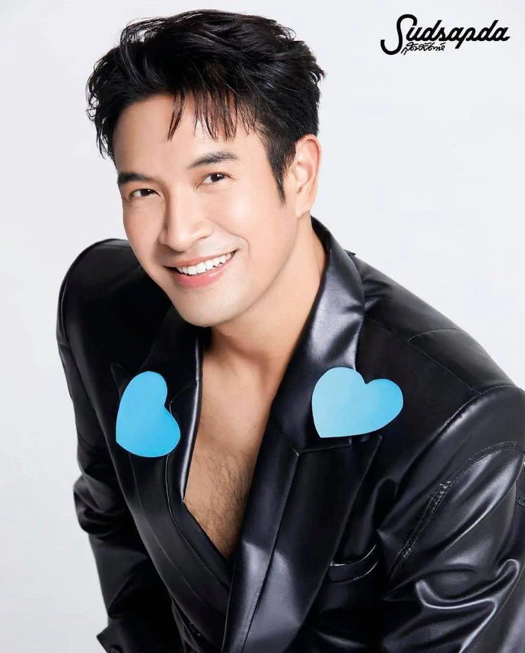 ดาราหนุ่มหล่อเข้ม