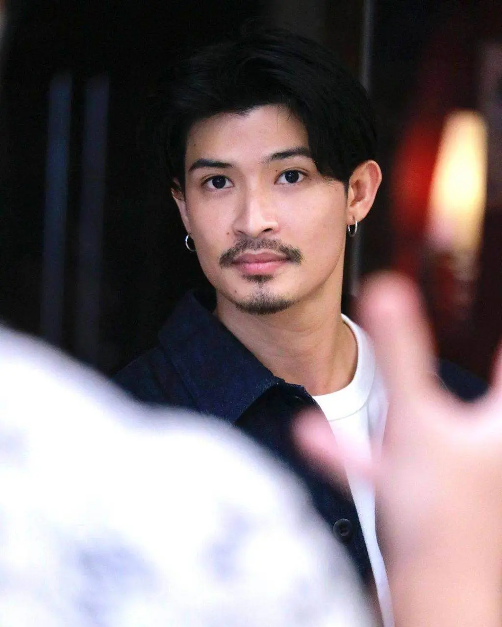 ดาราหนุ่มหล่อเข้ม
