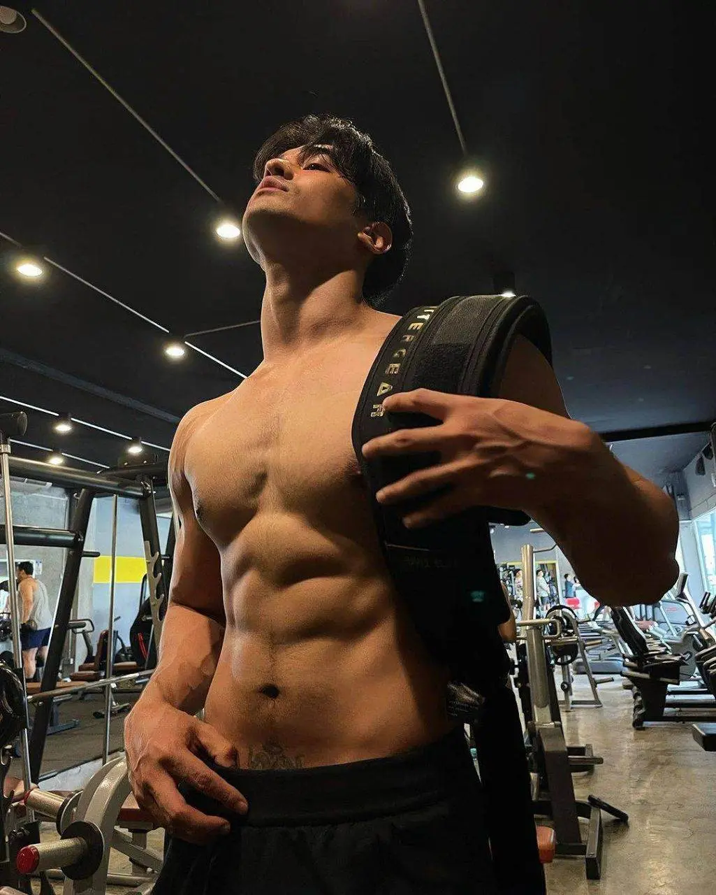 ความหล่อเข้มข้น