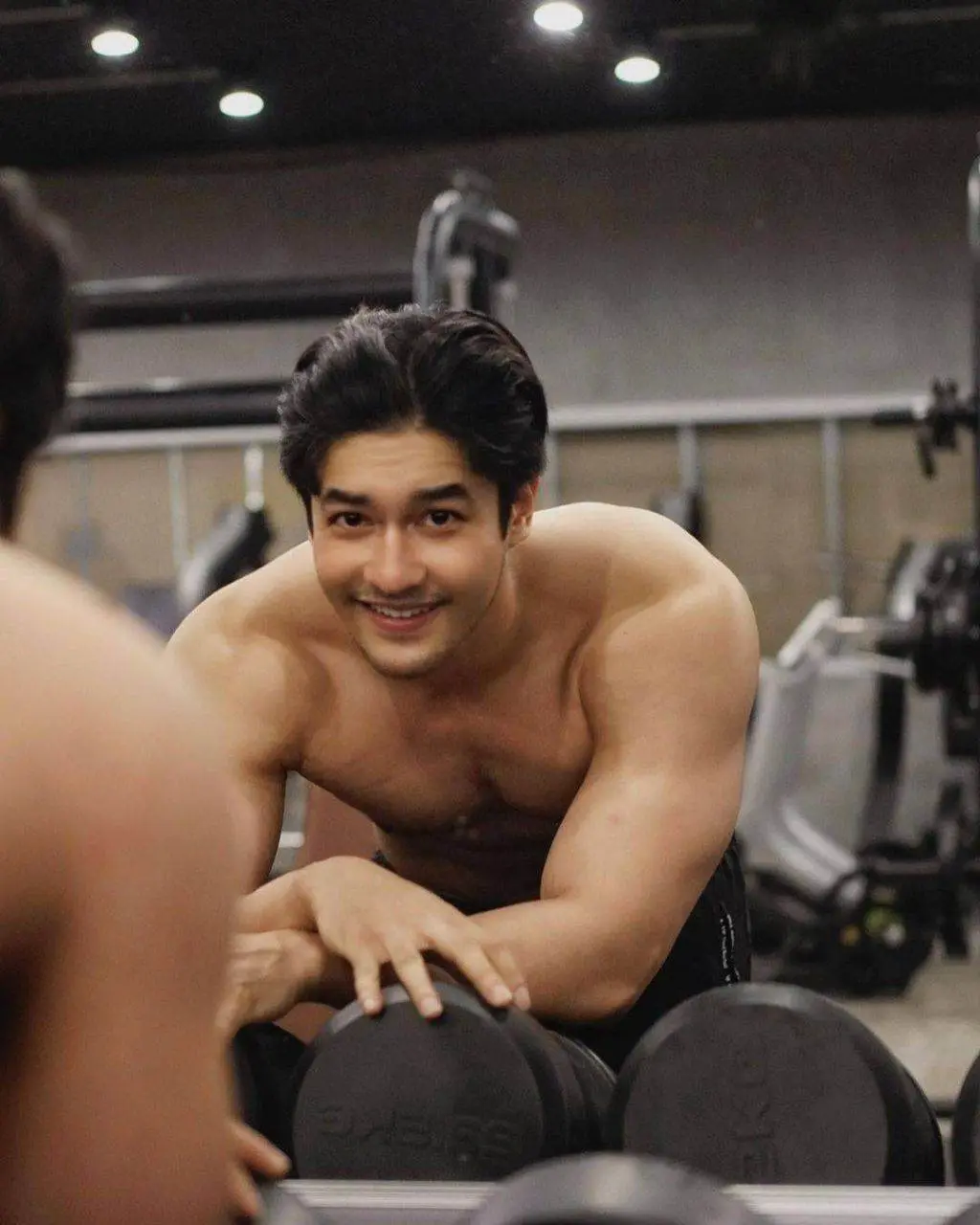 ความหล่อเข้มข้น
