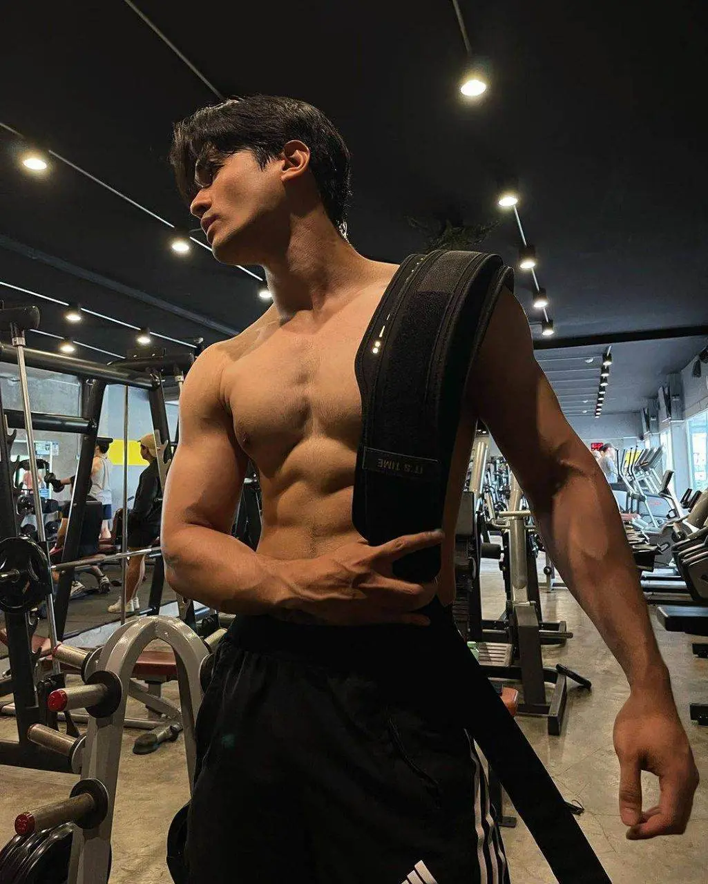 ความหล่อเข้มข้น