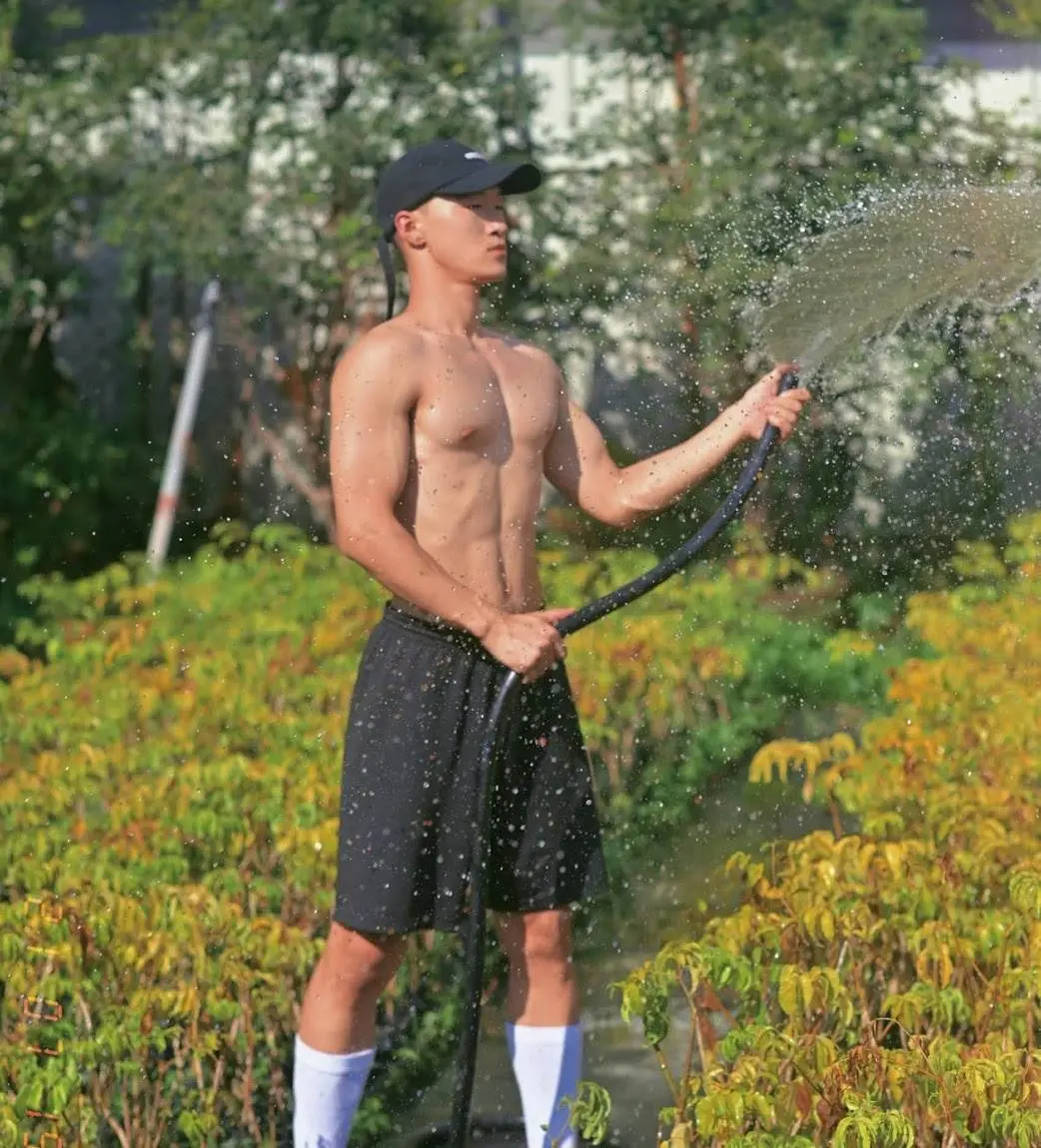 หนุ่มหล่อขึ้นปก 1191