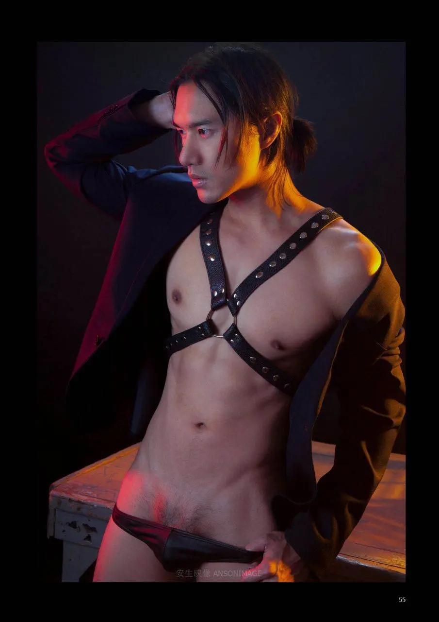 หนุ่มหล่อขึ้นปก 1189.1