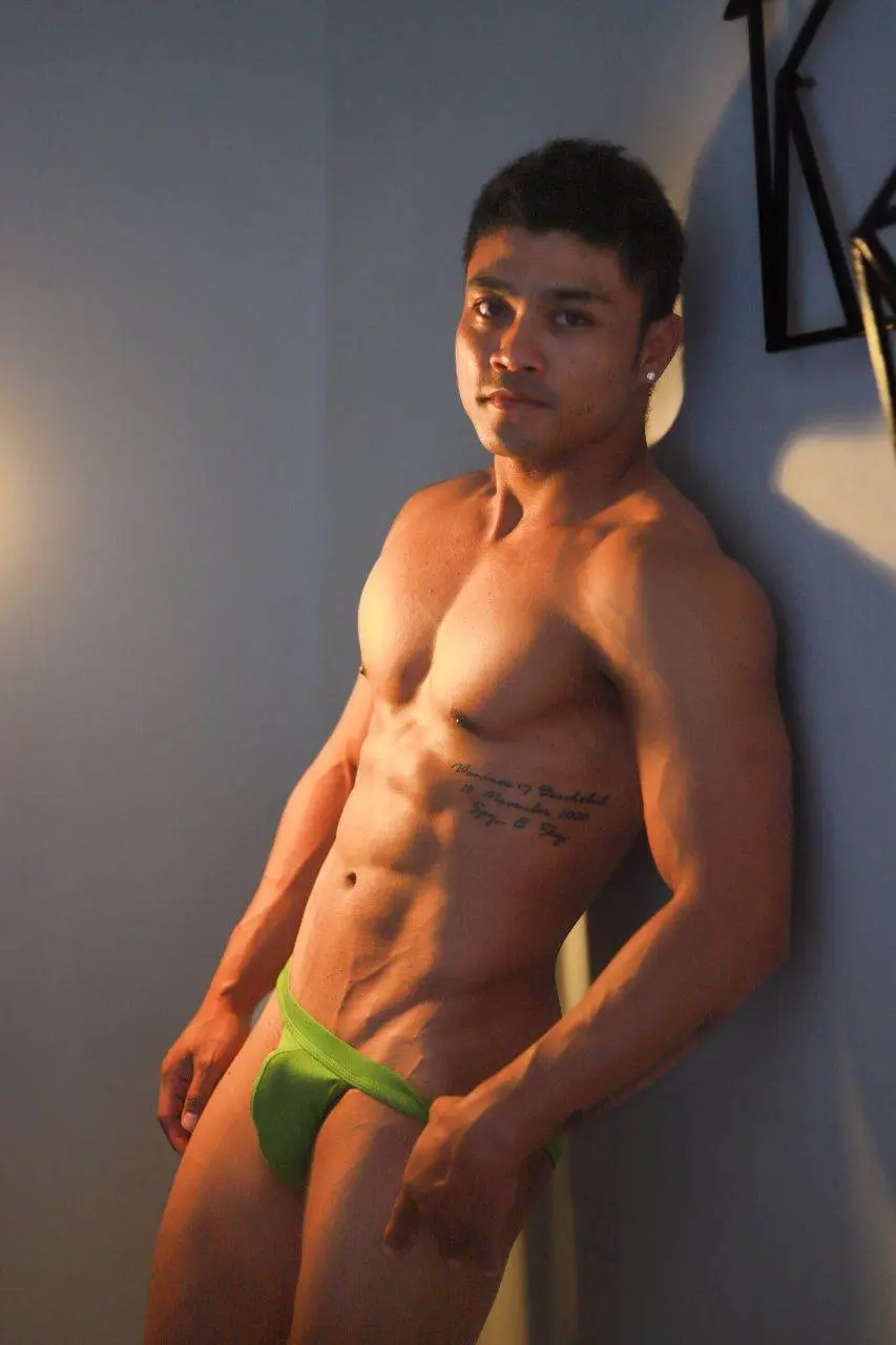 Model : Guy  เทรนเนอร์ DD.fisness ซ.อารีย์ 1.