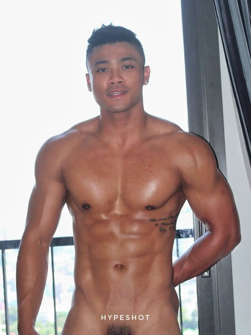 Model : Guy  เทรนเนอร์ DD.fisness ซ.อารีย์ 1.