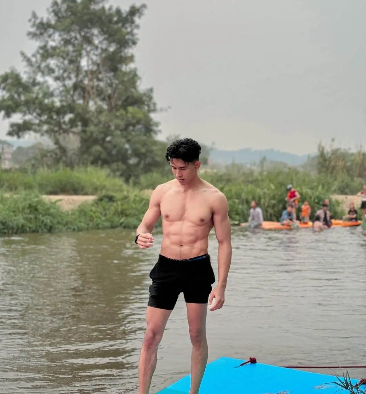 ถอดโชว์เรือนร่าง 2881