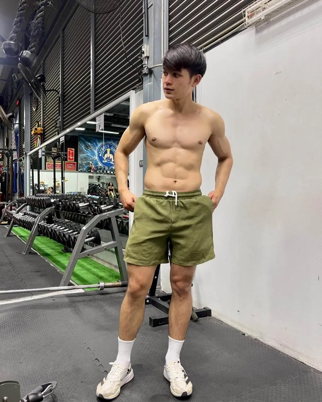 ถอดโชว์เรือนร่าง 2881
