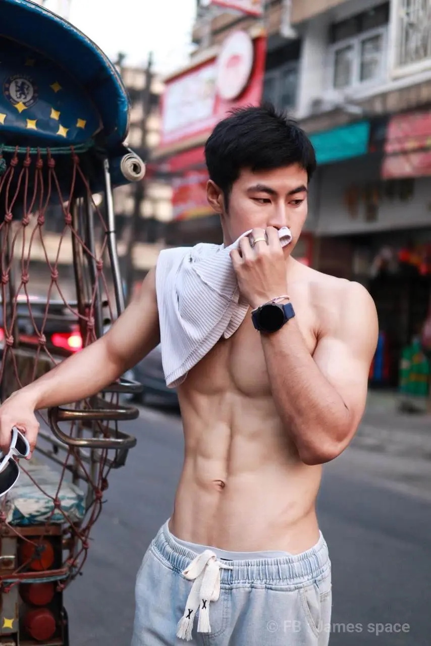 ถอดโชว์เรือนร่าง 2881