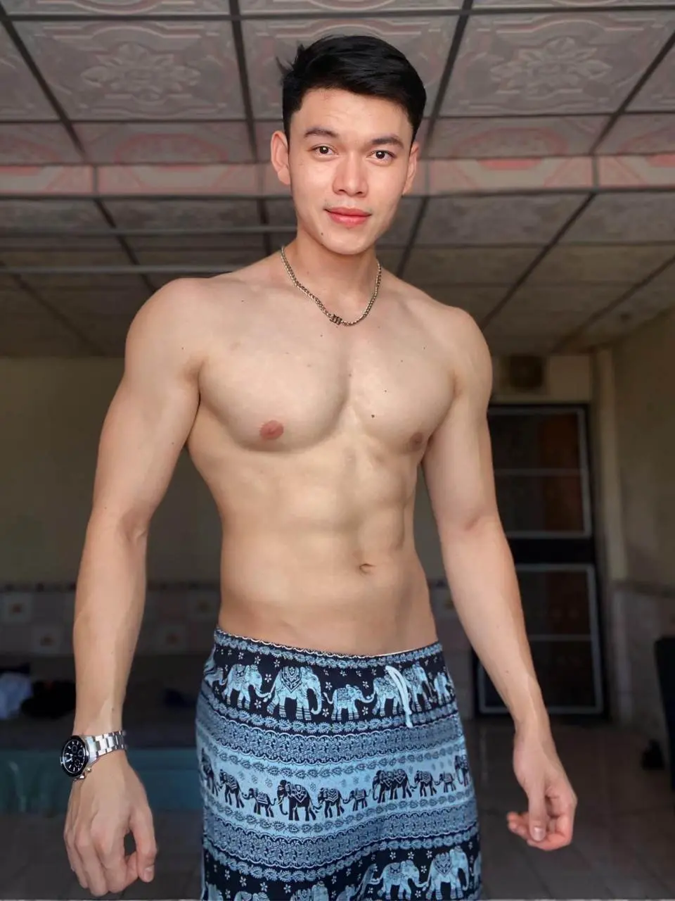 ถอดโชว์เรือนร่าง 2882