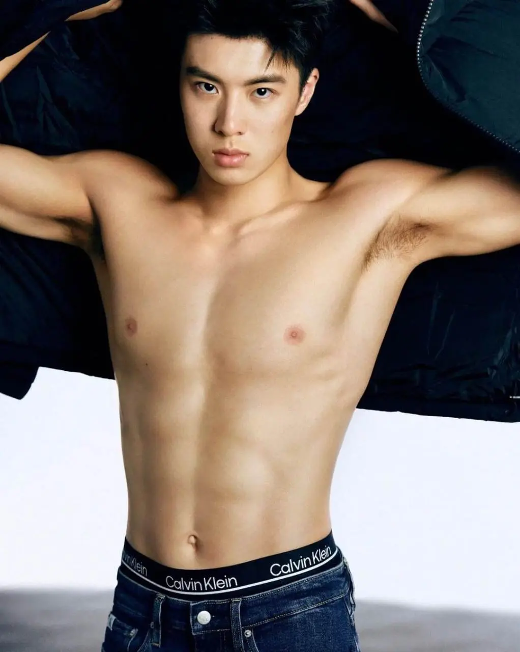 ถอดโชว์เรือนร่าง 2882