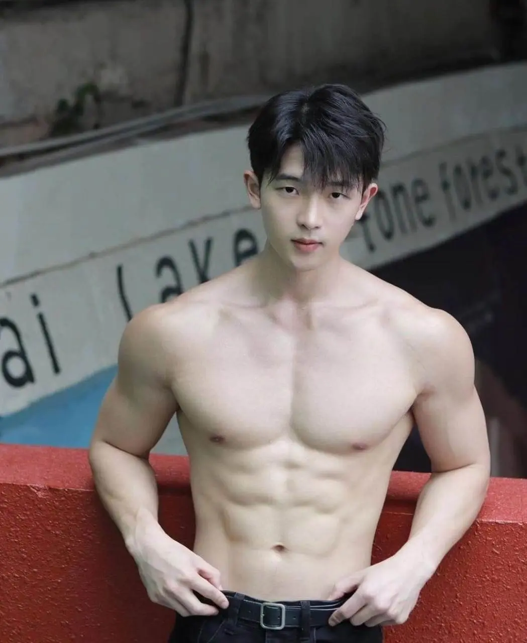 ถอดโชว์เรือนร่าง 2882