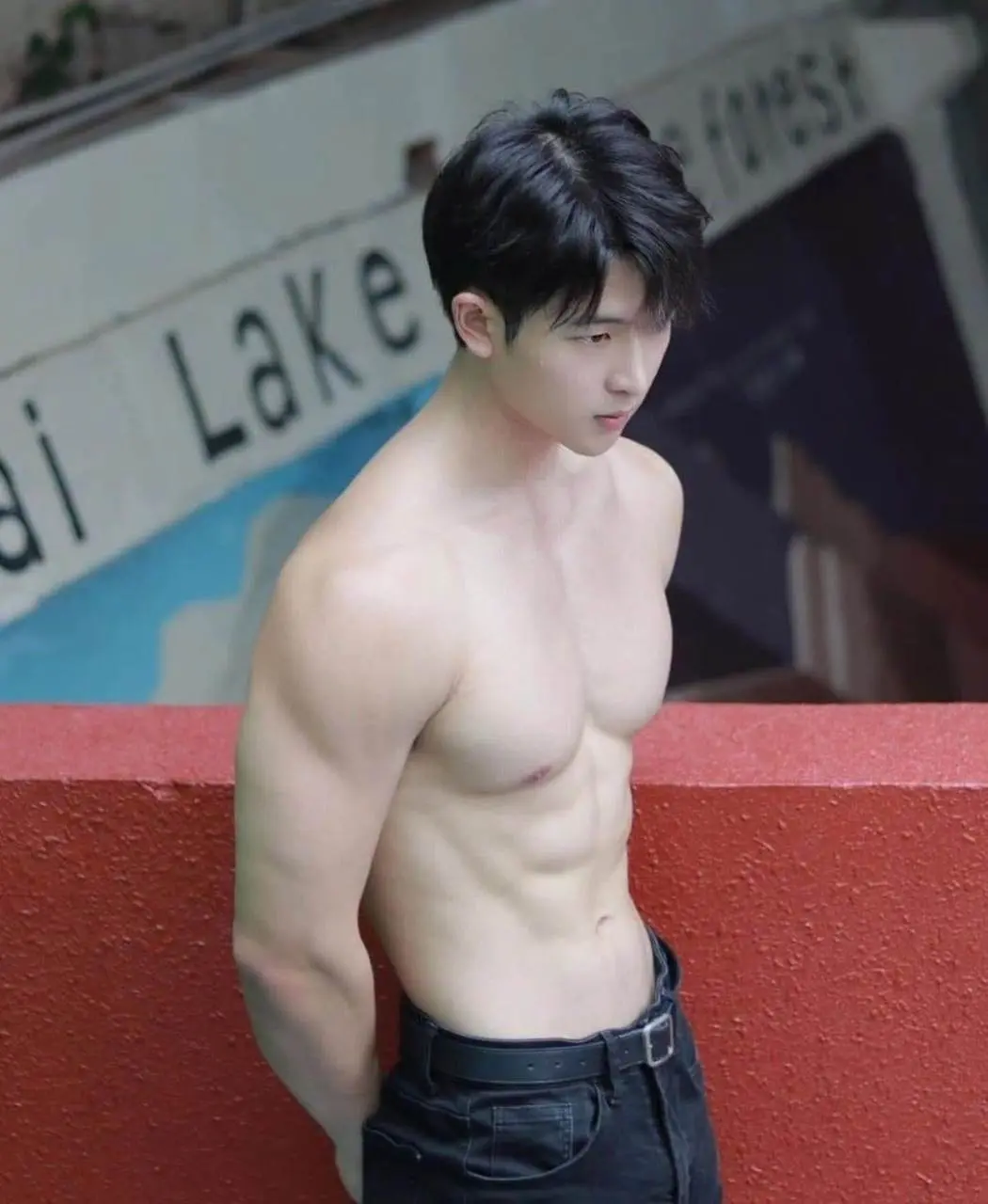 ถอดโชว์เรือนร่าง 2882