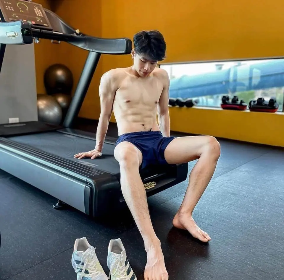 ถอดโชว์เรือนร่าง 2882