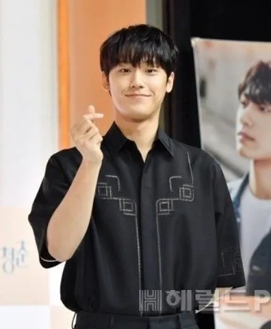 หนุ่ม อีโดฮยอน หล่อ น่ารักพาสาวใจละลาย