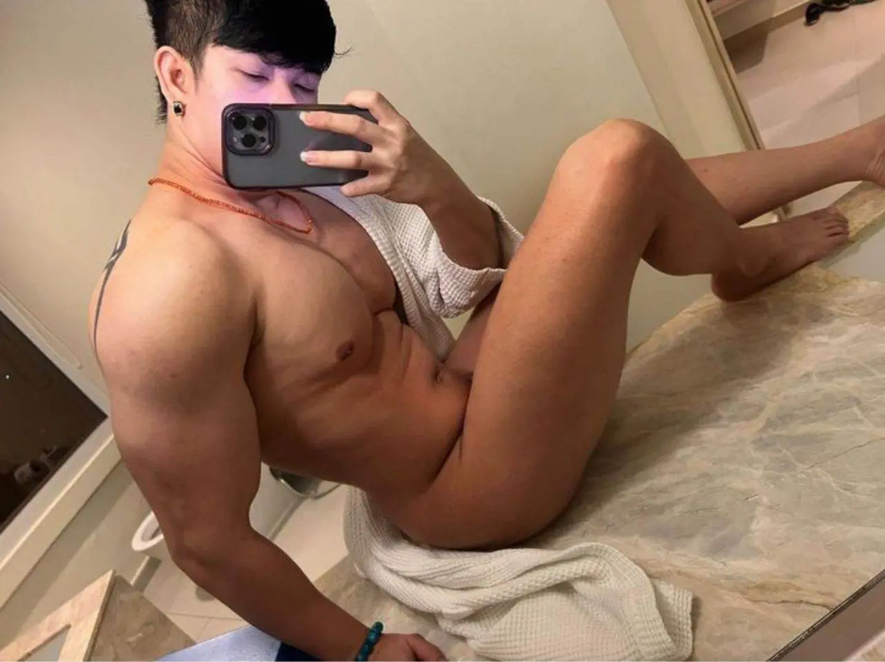 SIVA หนุ่มปราจีนบุรี ร้านเครื่องเพชร