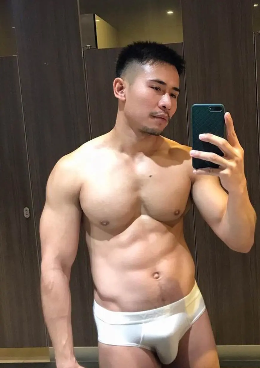 หล่อไทบ้านจาก เมืองมหาสารคาม.