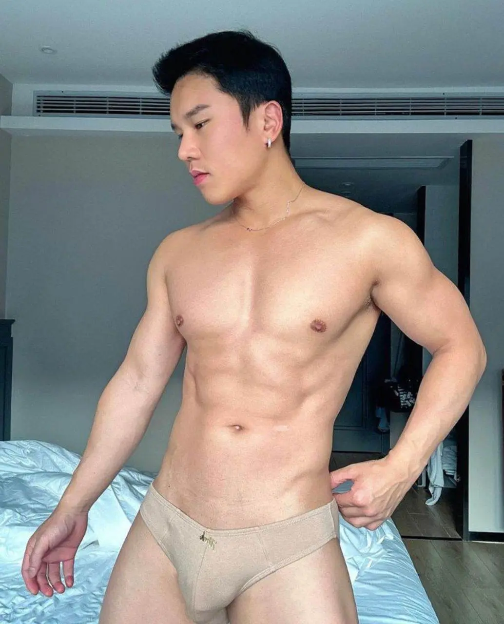 ตี๋จีน หุ่นแซ่บ.หลิวเหล่ย.