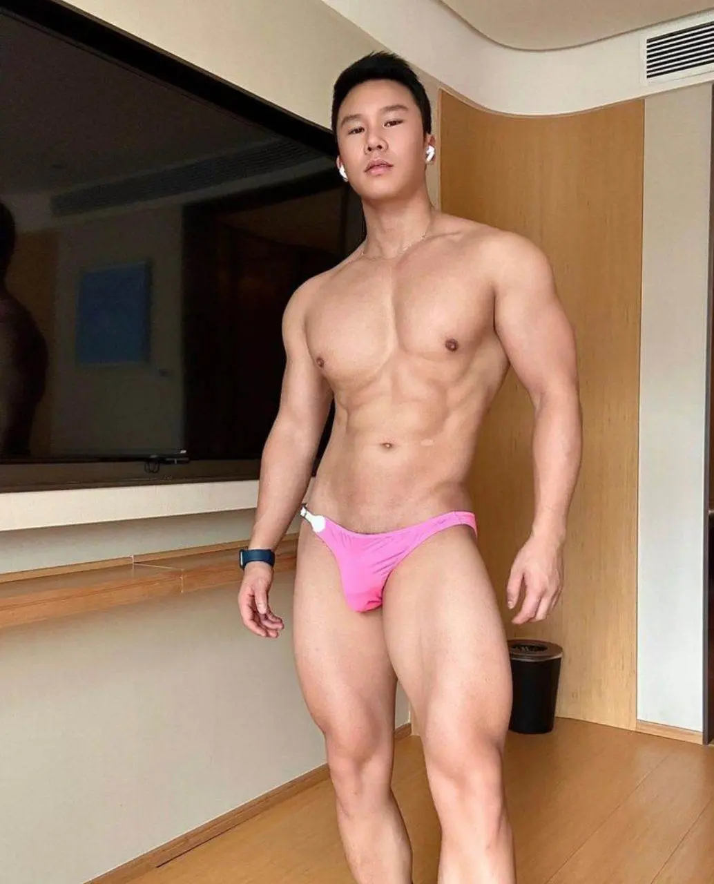ตี๋จีน หุ่นแซ่บ.หลิวเหล่ย.
