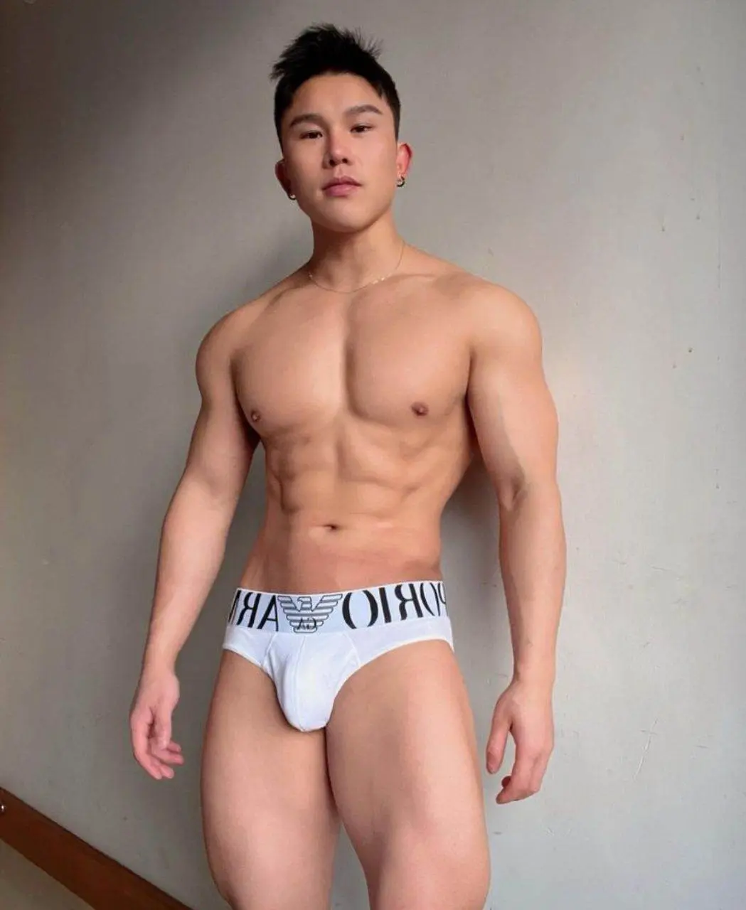 ตี๋จีน หุ่นแซ่บ.หลิวเหล่ย.