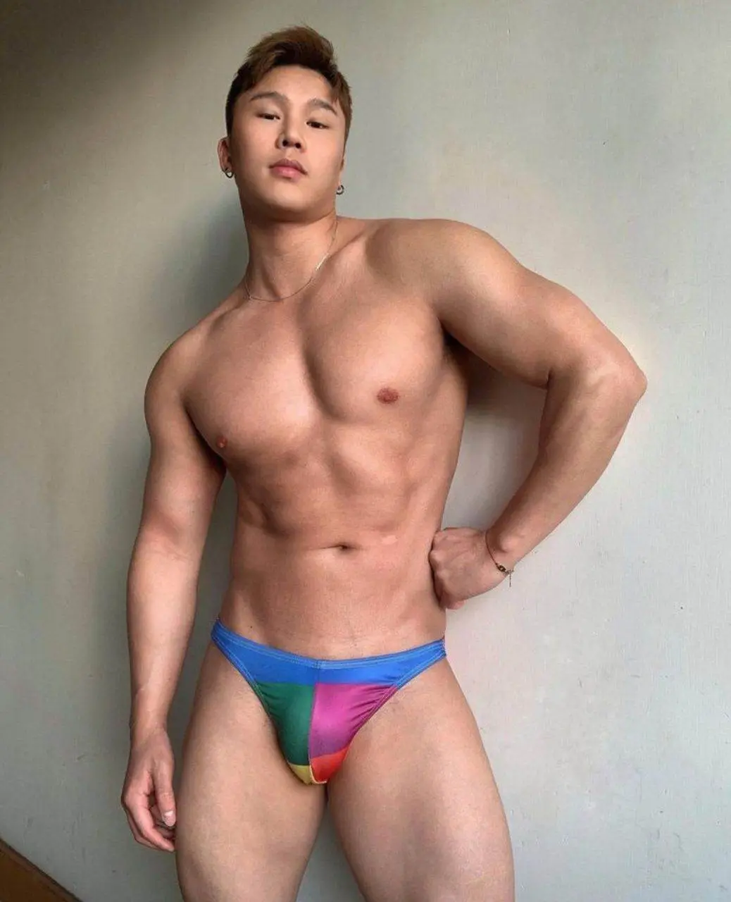 ตี๋จีน หุ่นแซ่บ.หลิวเหล่ย.
