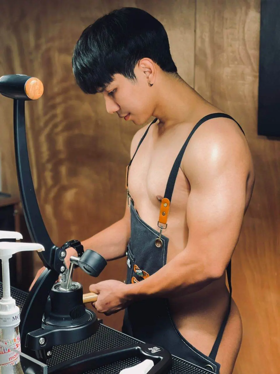 เจมส์      harder by me
