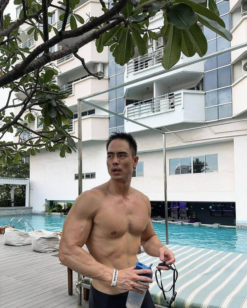 เรือนร่างสร้างน้ำ