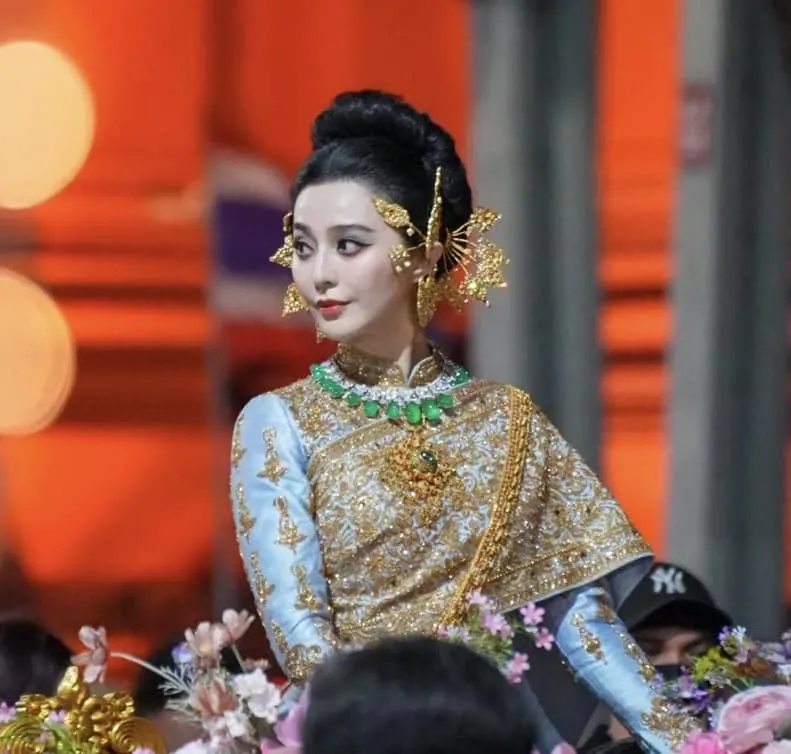 THAILAND 🇹🇭 | 'Fan Bingbing' joins the Maha Songkran procession 2024💦