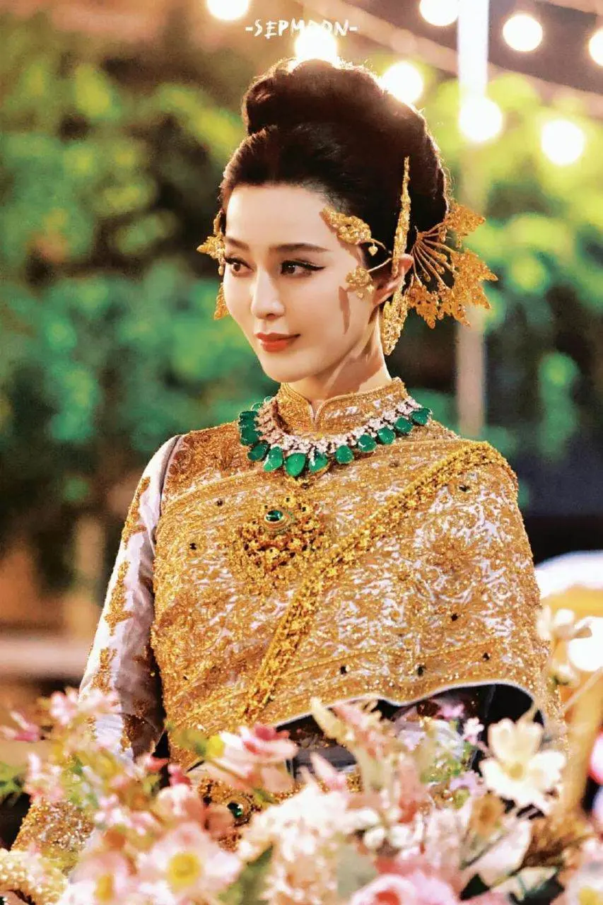 THAILAND 🇹🇭 | 'Fan Bingbing' joins the Maha Songkran procession 2024💦