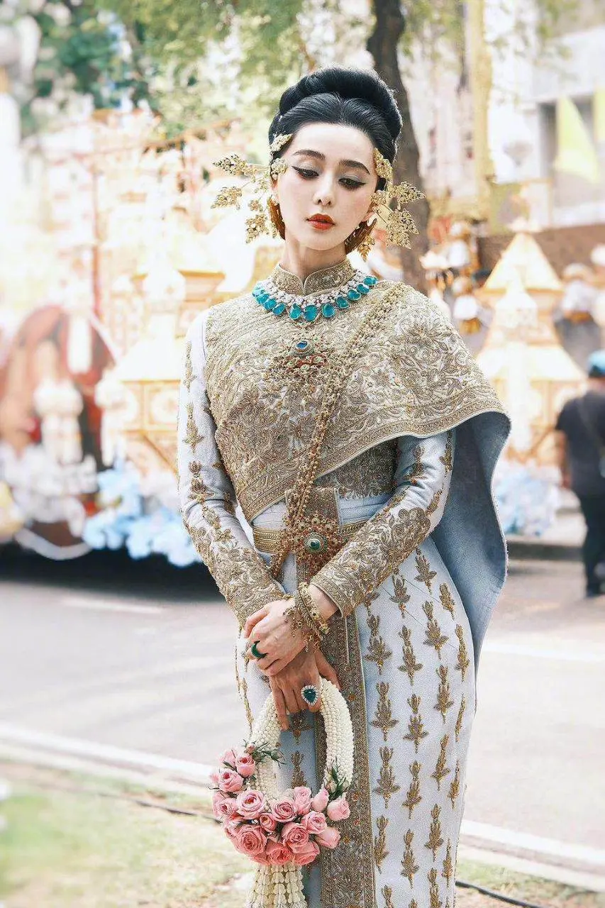 THAILAND 🇹🇭 | 'Fan Bingbing' joins the Maha Songkran procession 2024💦