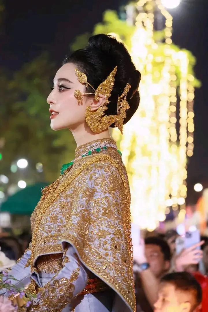 THAILAND 🇹🇭 | 'Fan Bingbing' joins the Maha Songkran procession 2024💦
