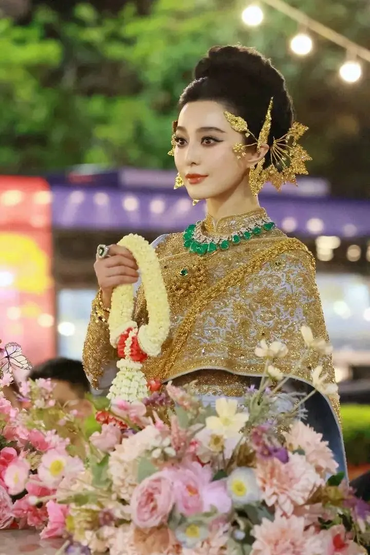 THAILAND 🇹🇭 | 'Fan Bingbing' joins the Maha Songkran procession 2024💦