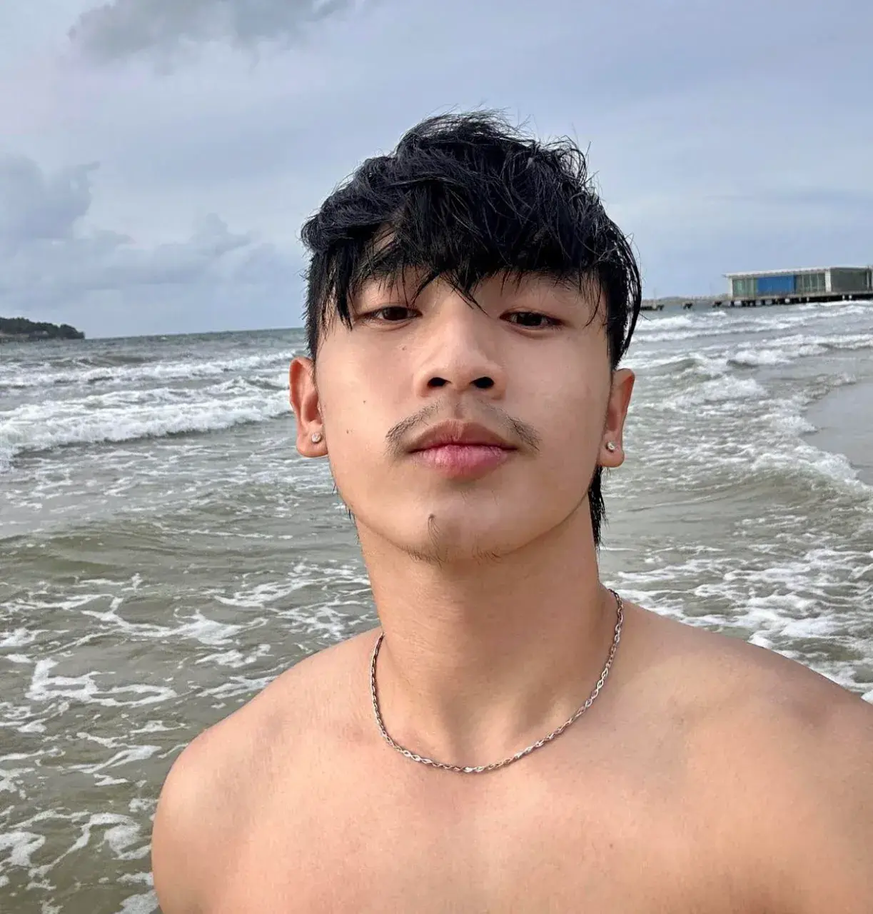 สงกรานต์สาดน้ำแตก