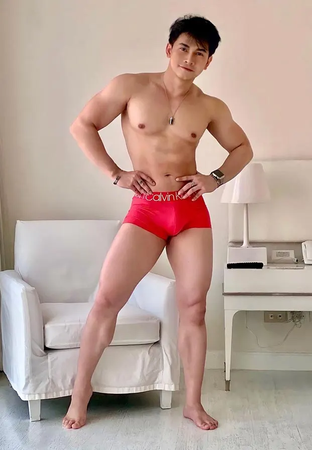 แซ่บแอบเสียว