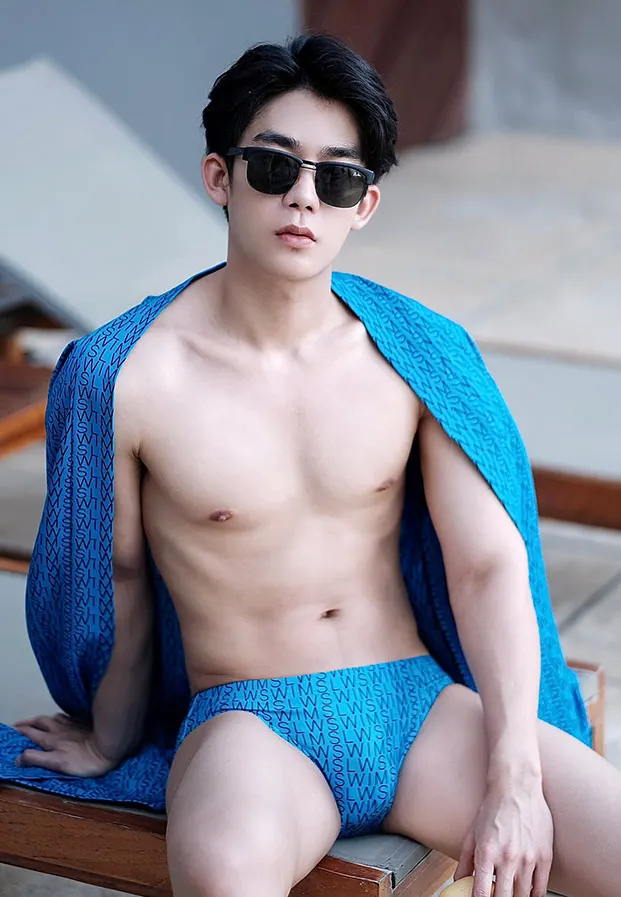 แซ่บแว่บๆ