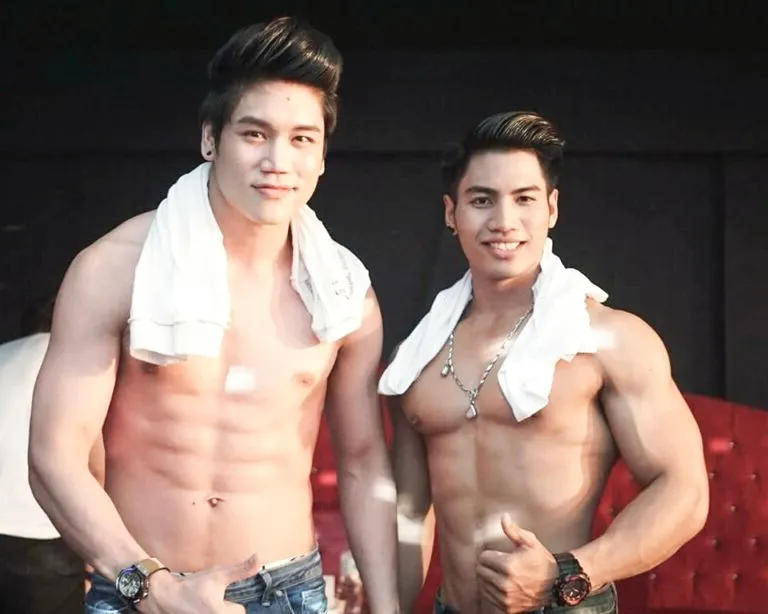 คู่บู้คู่บั๊มพ์