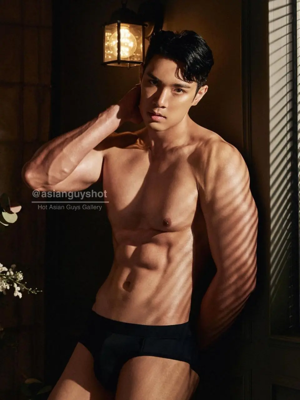 ชายแท้ ในคลิปบนเตียง ดุจ ดั่งม้าพยศ.