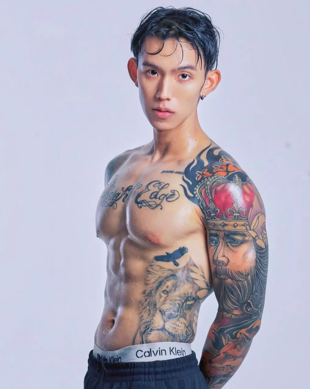 ชายแท้ ในคลิปบนเตียง ดุจ ดั่งม้าพยศ.