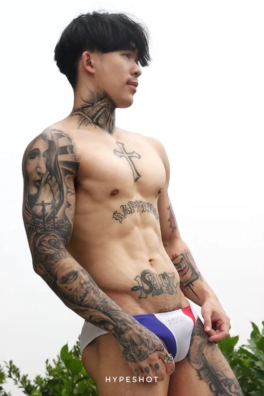 ชายแท้ ในคลิปบนเตียง ดุจ ดั่งม้าพยศ.