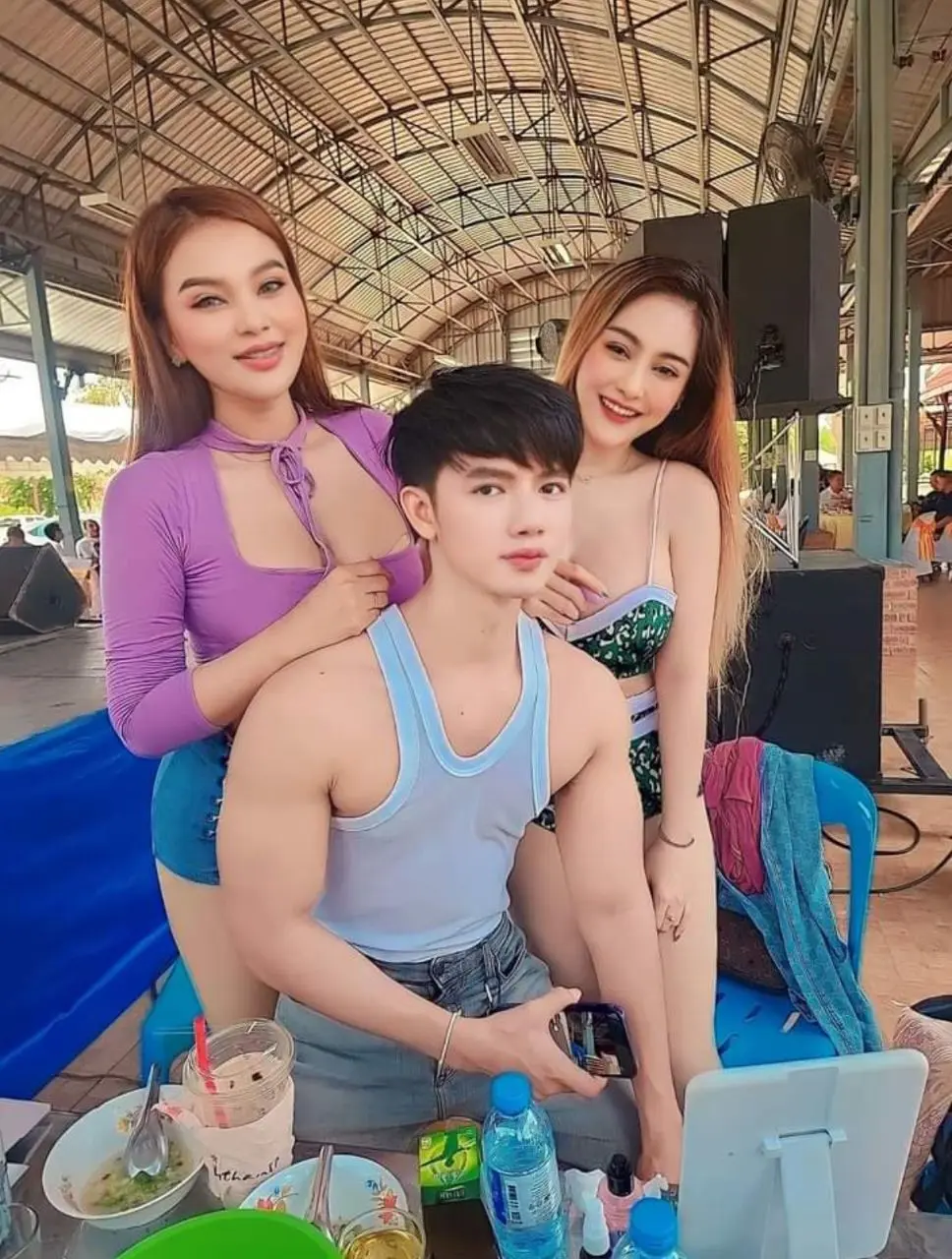 พระเอกหมอลำ อิสานลำซิ่ง FB.Umnaj Boonaon