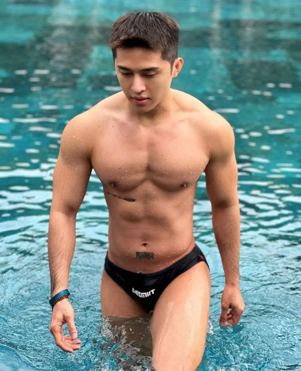 มุมน่ารักเรามีไม่มาก มีแต่มุมห้องพร้อมท่ายาก สนใจไหม