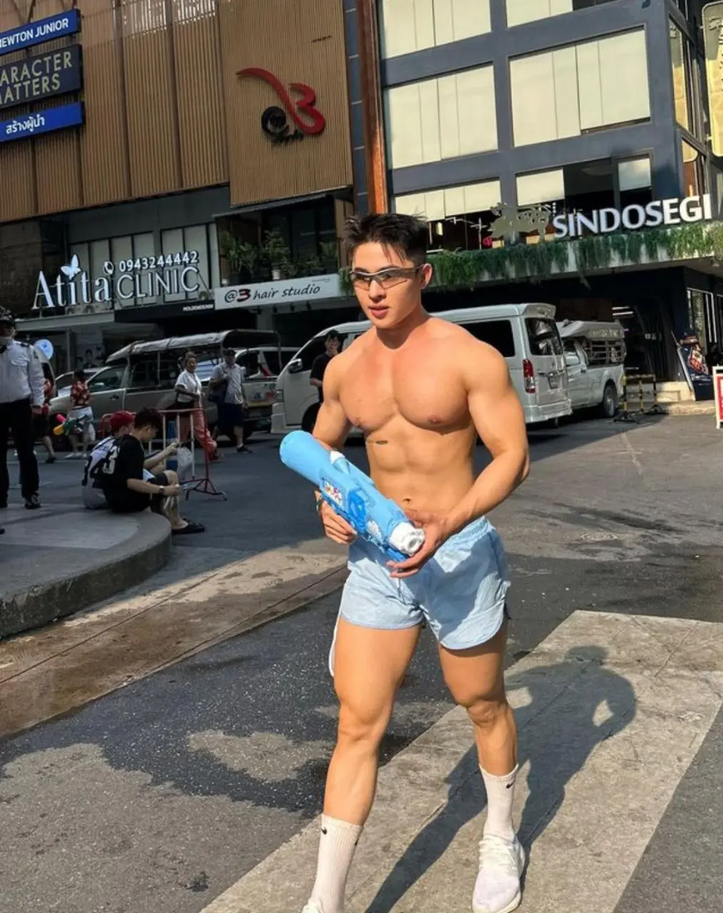 มุมน่ารักเรามีไม่มาก มีแต่มุมห้องพร้อมท่ายาก สนใจไหม
