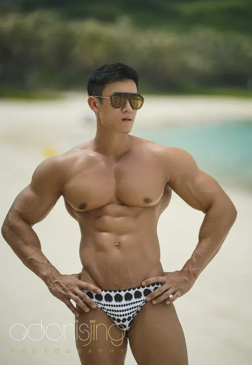 หล่อล่ำ หนุ่มจีน ..